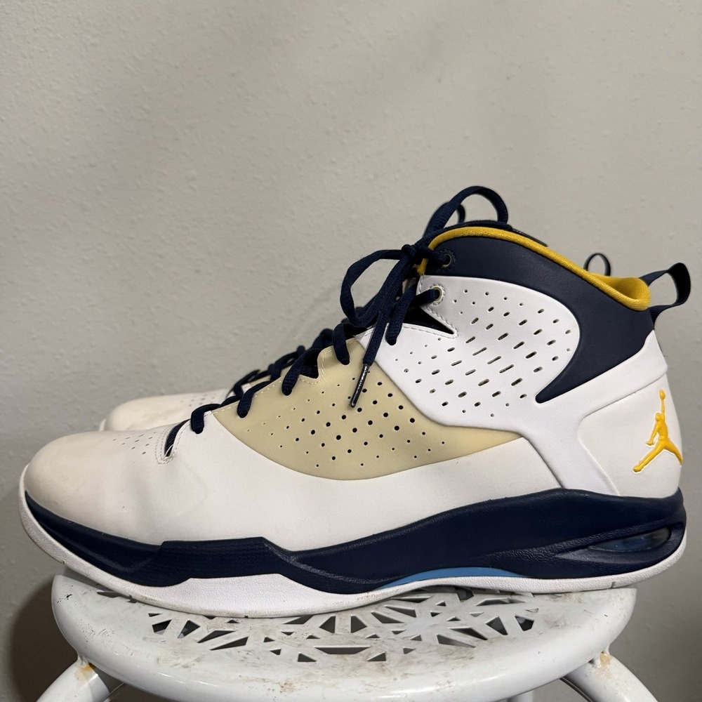 Jordan Fly Wade Marquette PE Size 14